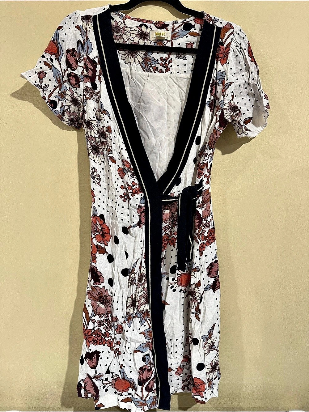Maeve by Anthropology Wrap Dress Floral mini in White & Red Size Medium